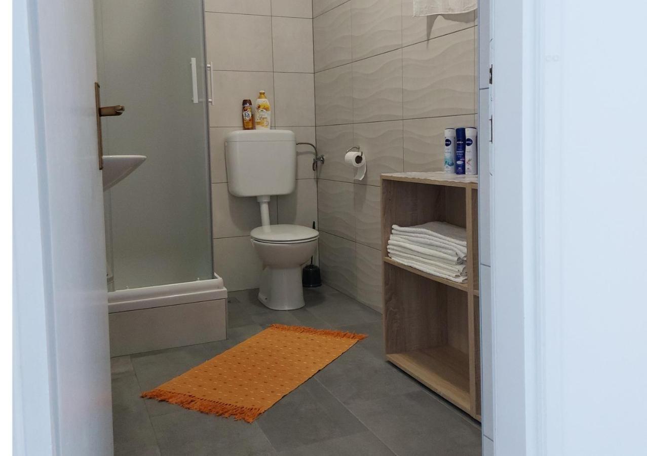 Apartmani Mare Novi Vinodolski Ruang foto