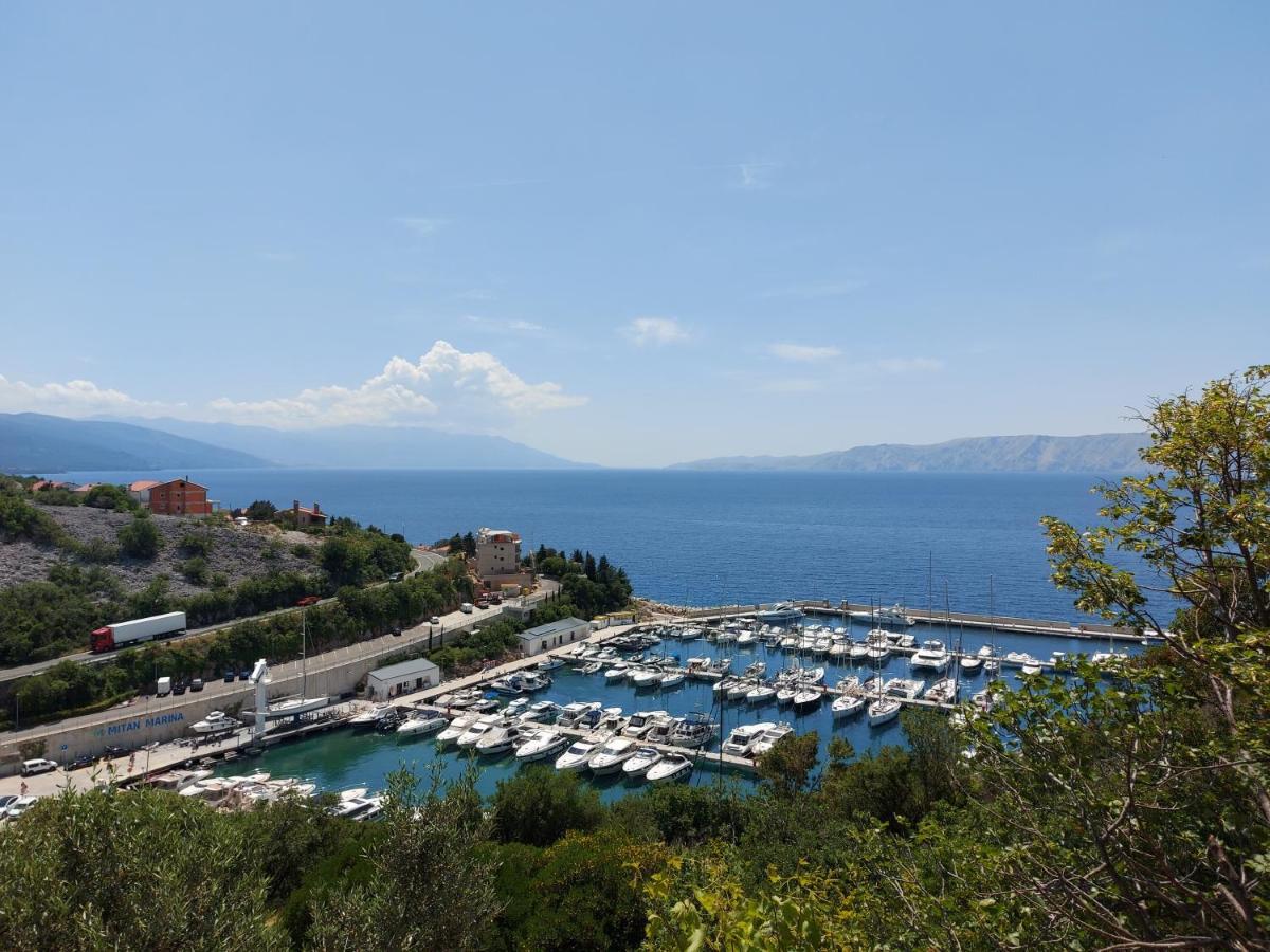 Apartmani Mare Novi Vinodolski Bagian luar foto
